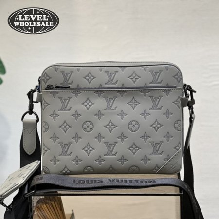 trio messenger bag m46603