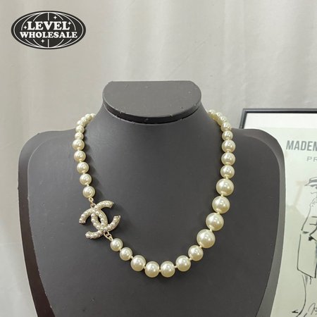 Chanel Glass Pearls CC Necklace Gold/Pearly White