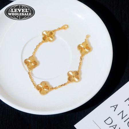 Van Cleef & Arpels Breguet Engraved Four-leaf Clover Bracelet