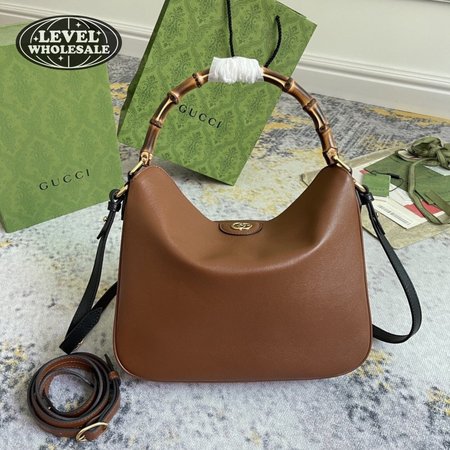 Gucci Diana Medium Shoulder Bag