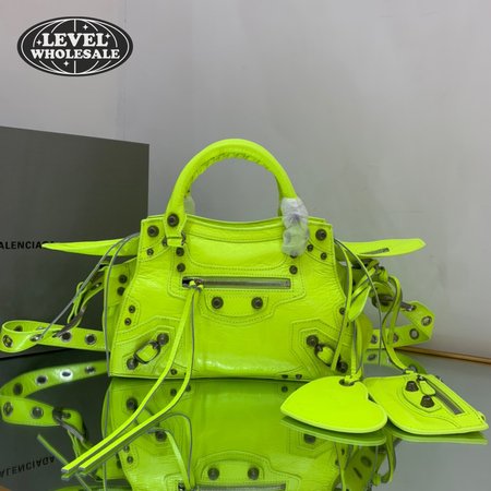 Balenciaga Le Cagole 105809