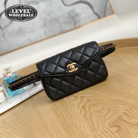 Chanel Pre-Owned Leather Hip Clutch Bag