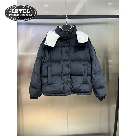 Moncler Autumn And Winter Hooded Down Jacket