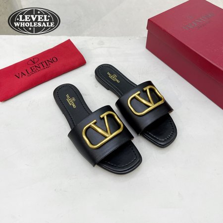 Valentino Garavani Grainy Cowhide Sandal 35-42